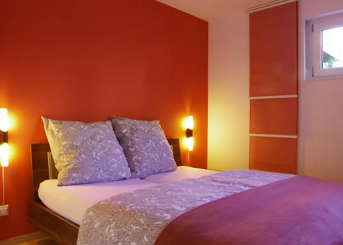 541 * 莱茵河畔洛尔希